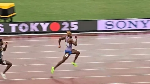 加拿大女子接力队勇夺世锦赛3000米接力赛金牌