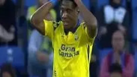 詹金斯挑战重重，恩比德激励扎克-埃迪坚定前行