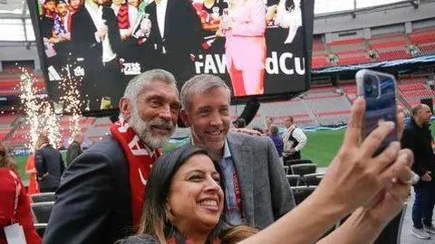 湖人首发：詹姆斯、八村塁、海斯、东契奇、里夫斯